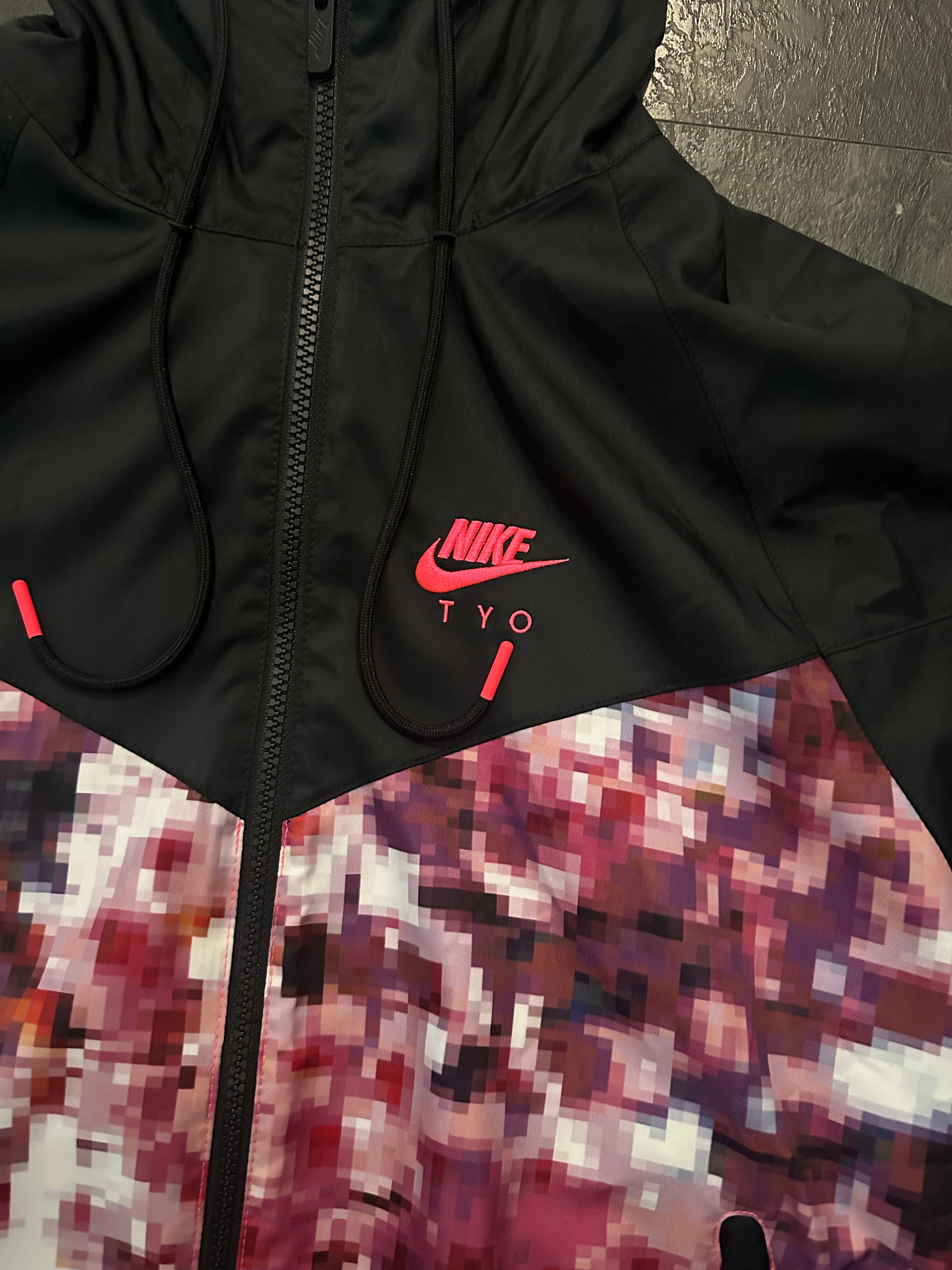 Nike Tokyo Sakura Windrunner